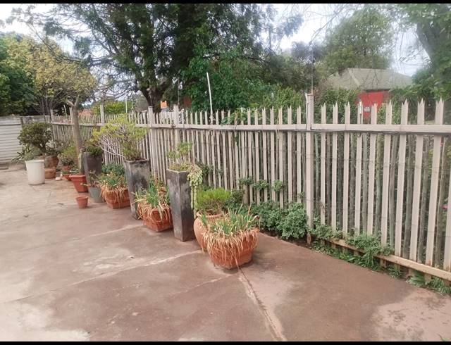 3 BEDROOM HOUSE FOR SALE IN OOS EINDE